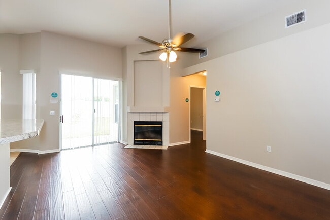 Building Photo - 2014 Cattleman Dr