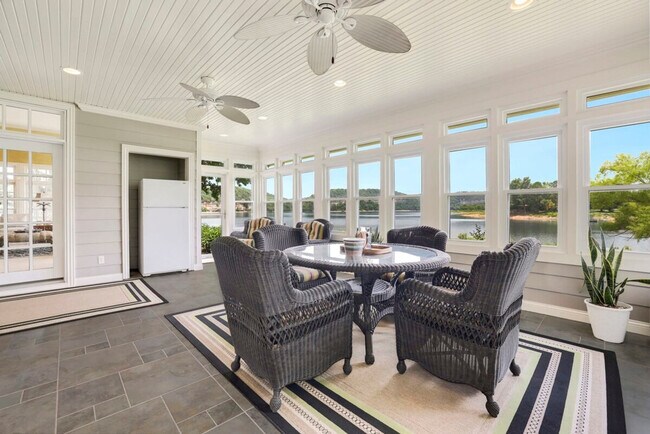 Foto del edificio - 18436 Ponderosa Dr