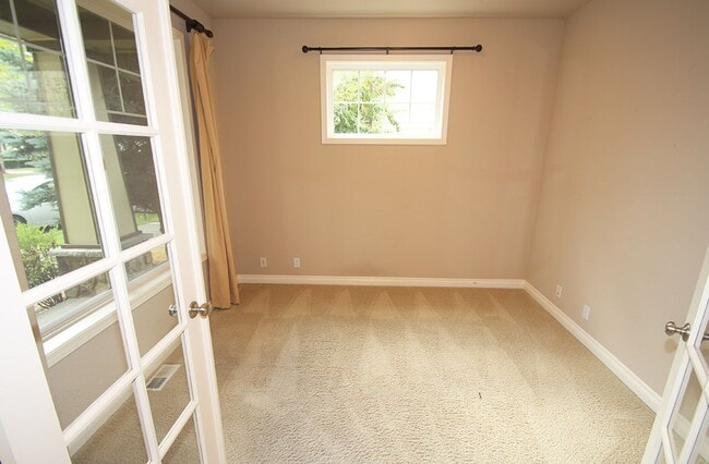Building Photo - 19208 NE 66th Way