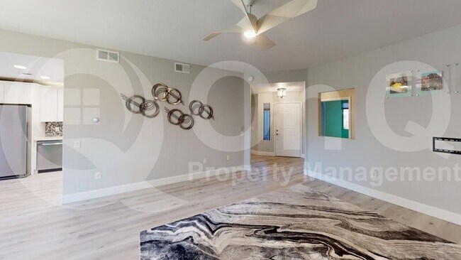 Foto del edificio - 15151 N Frank Lloyd Wright Blvd