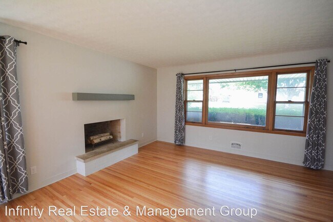 Building Photo - 3 br, 2 bath House - 2204 17th Ave NW