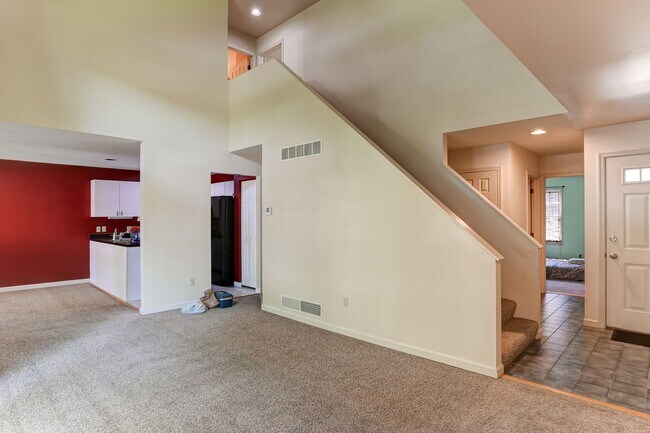 Foto del edificio - Three bedroom two bath townhome