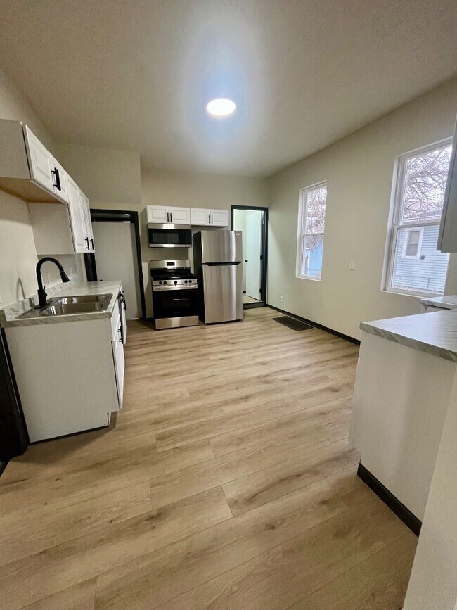 Foto del edificio - 914 7th Ave