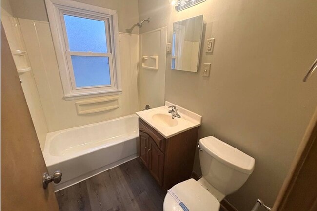 Foto del edificio - 5217 Washburn Ave S