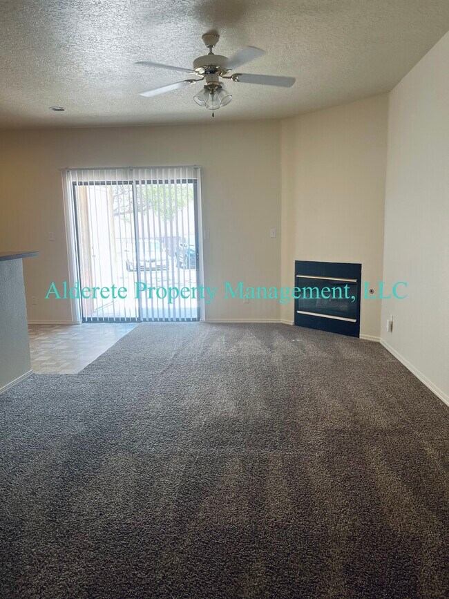 Foto del edificio - 4217 Ridgeway Ct