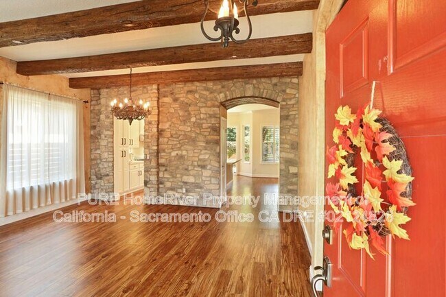 Building Photo - 12020 Gold Pointe Ln