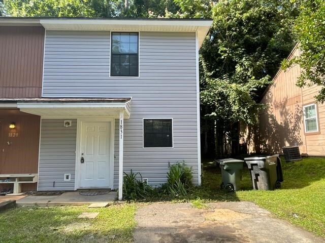 Primary Photo - 1831 Sylvan Ct
