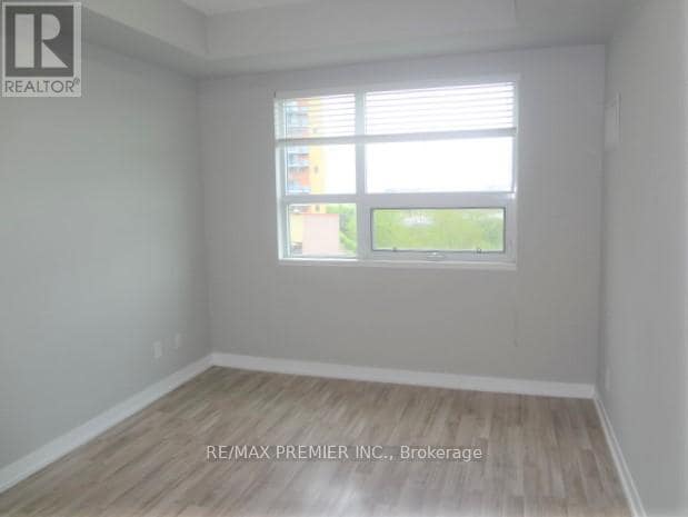 Building Photo - 840-840 Queens Plate Dr