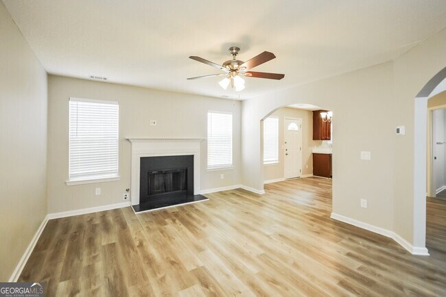 Foto del edificio - 40 Stone Ridge Way