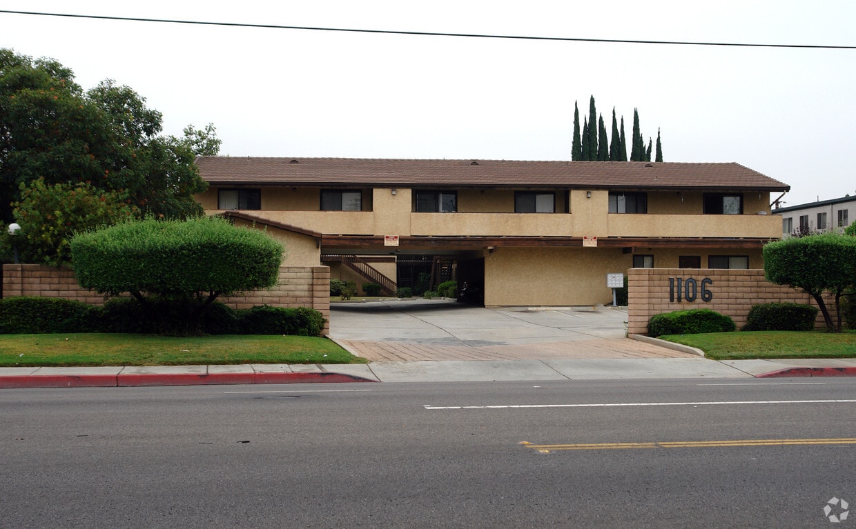Building Photo - 1106 E Washington Ave