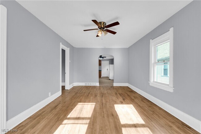 Foto del edificio - 2115 Dowd Ave