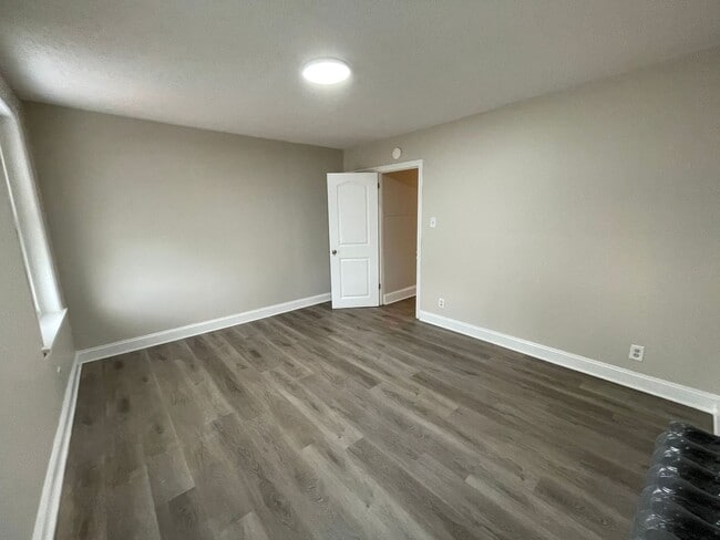 Building Photo - Beautiful 4 Bedroom, 1.5 Bath in Chester