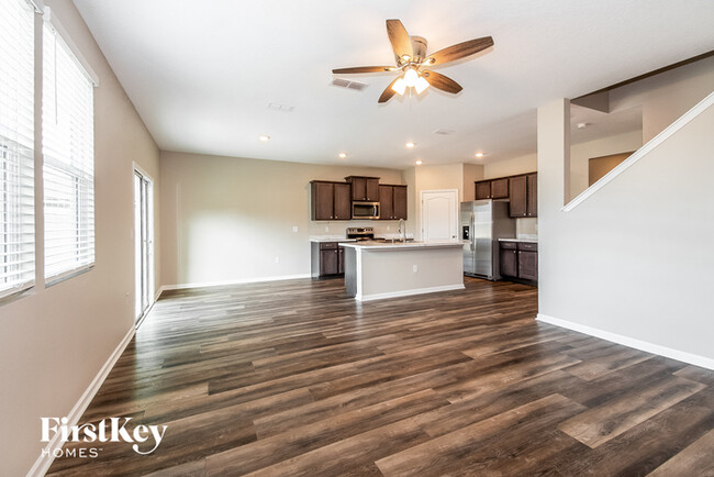 Foto del edificio - 9002 Tahoe Lane