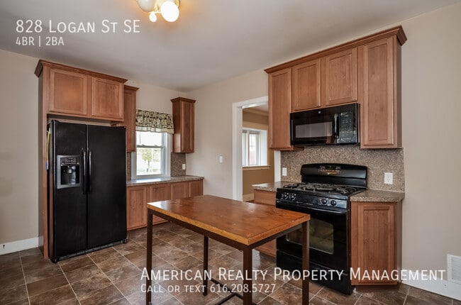 Foto del edificio - 828 Logan St SE