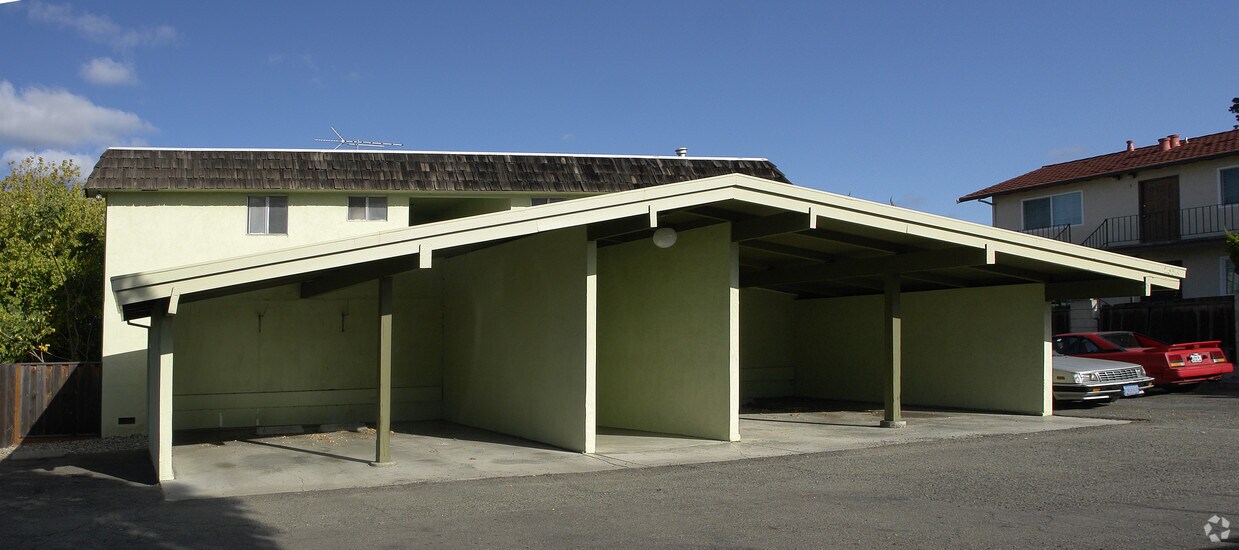 Building Photo - 2536 Grove Way