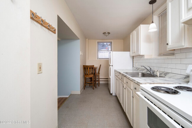 Building Photo - 1261 NY-7