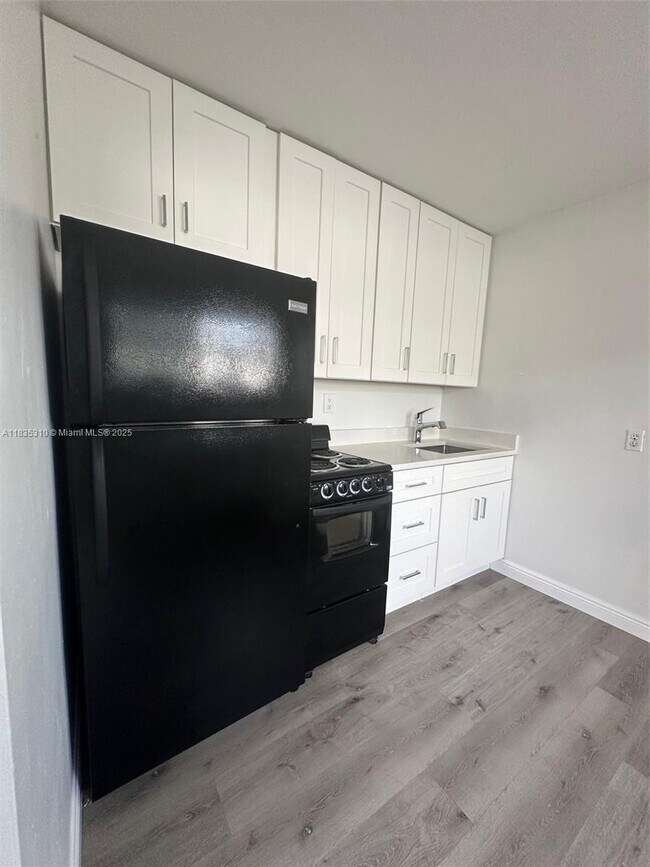Foto del edificio - 116 SE 9th Ct