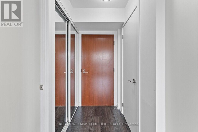 Photo du bâtiment - 160 Flemington Rd