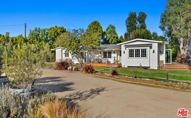 Building Photo - 6702 Wildlife Rd
