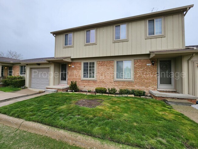 Foto del edificio - Renovated and Super Clean 2 Bed/1.5 Bath C...