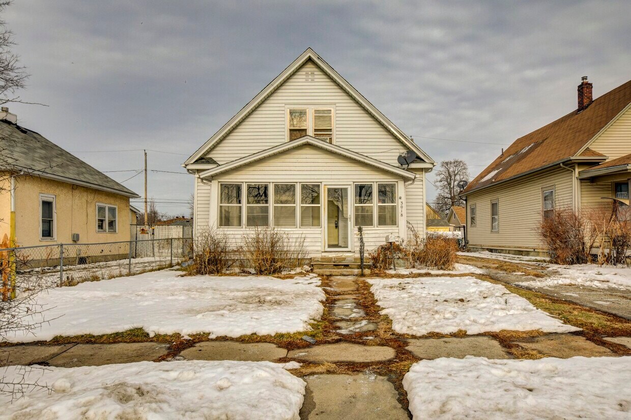 Primary Photo - 3018 Avenue B