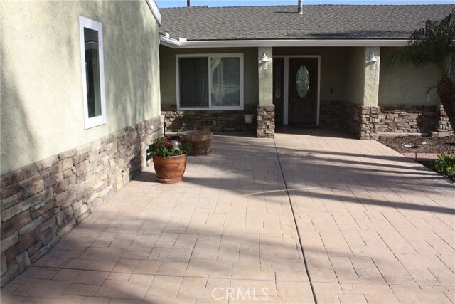 Building Photo - 16540 Wagon Wheel Dr