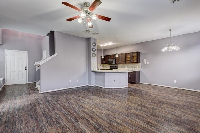 Foto del edificio - 6139 Yorkglen Manor Ln