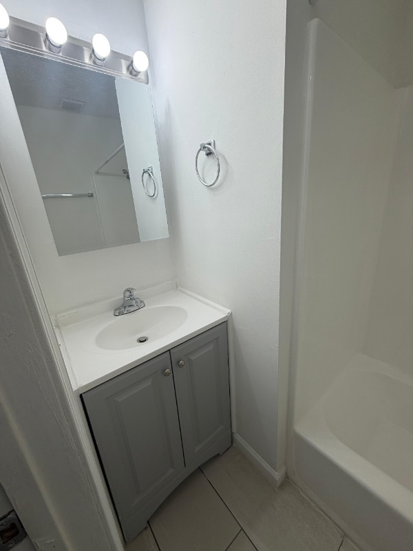 Building Photo - 766 Anderson Ave