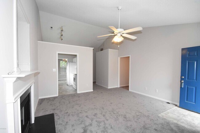 Building Photo - 2936 Flint Ridge Rd
