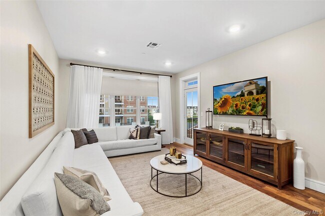 Building Photo - 990 Corporate Dr