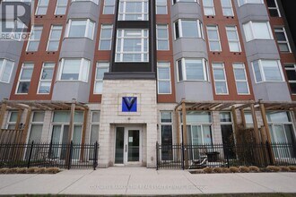 Building Photo - 253 Albert St