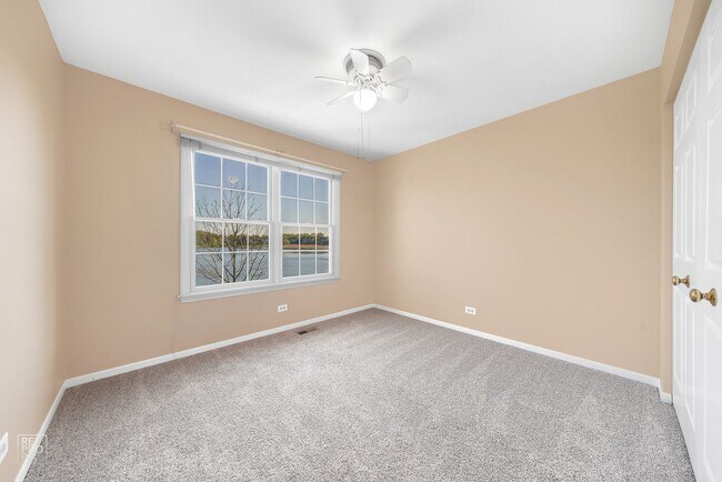 Foto del edificio - Elgin Two Bedroom with Loft and Two Car Ga...