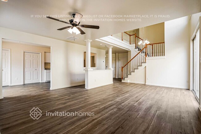Foto del edificio - 10400 Neland St