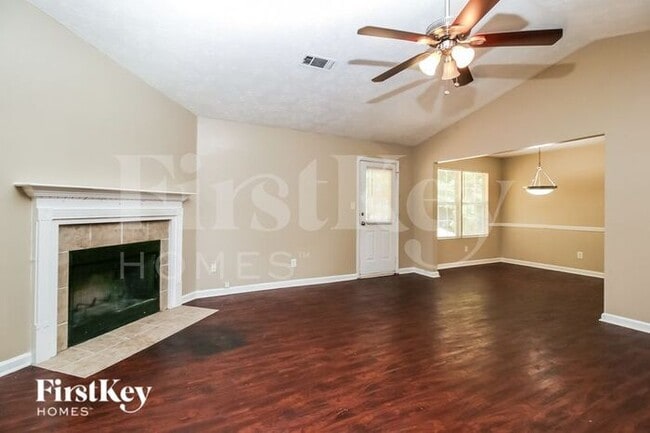Building Photo - 165 Fairclift Dr