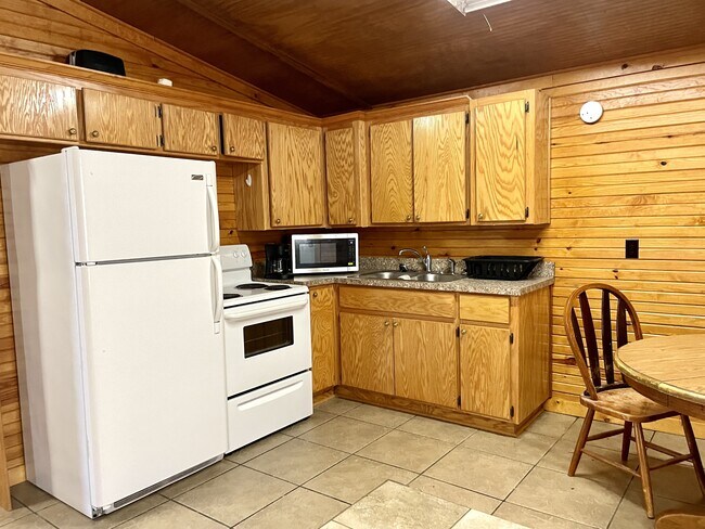Foto del edificio - 5 Cabin Rd