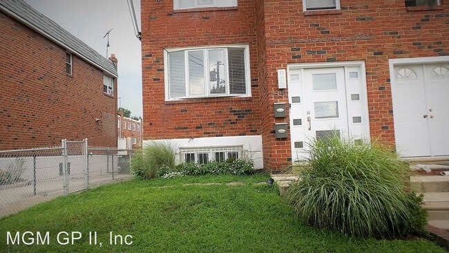 Building Photo - 1551 Curtin St
