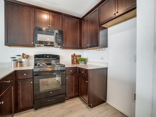 Foto del edificio - 1505 Helmoken Falls Dr