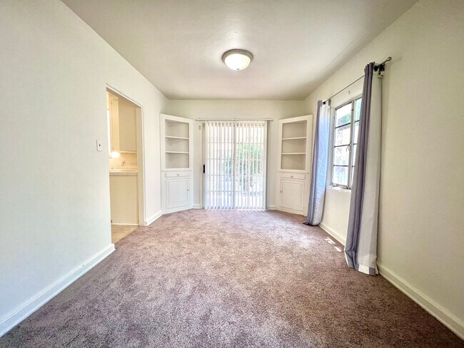 Building Photo - Cozy 2-Bedroom Home in San Bernardino $2,6...