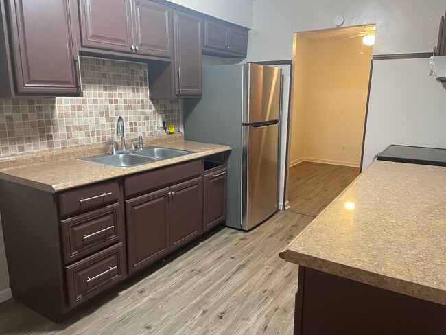 kitchen - 18069 Weston Rd