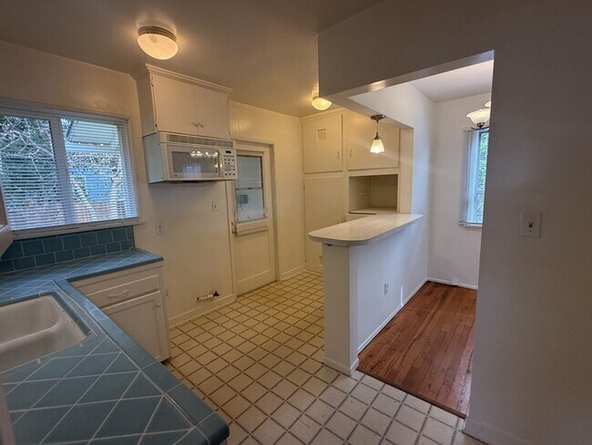 Building Photo - 169