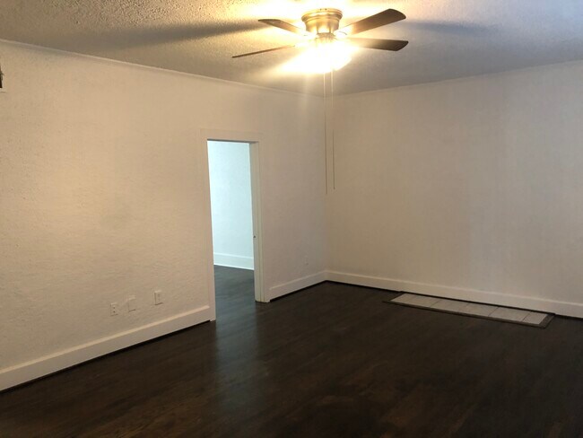 Foto del edificio - 5502 Richmond Ave