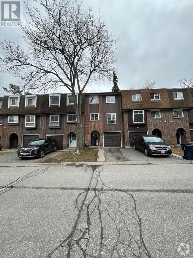 Building Photo - 443-443 Manse Rd