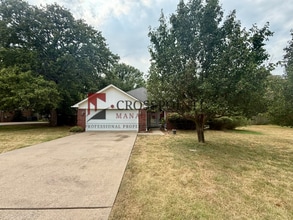 Building Photo - 205 Charles Dr