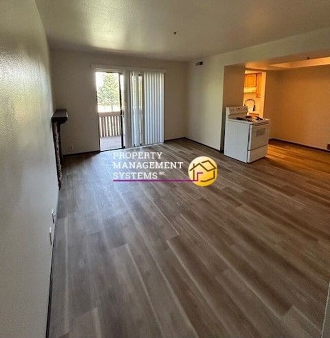 Building Photo - 69352200#5J