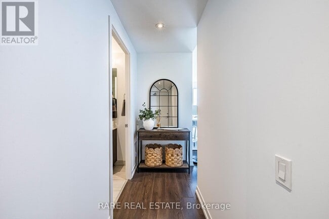 Photo du bâtiment - 5 Buttermill Ave.