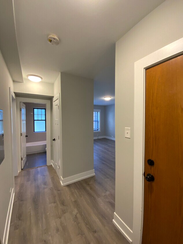 Primary Photo - 1128 Maple Ave