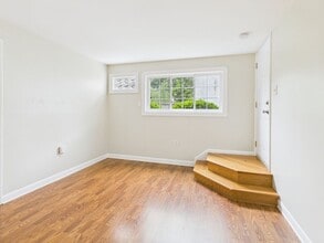 Building Photo - 4032 MacArthur Ave