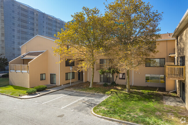 Building Photo - Beachgate Condominiums