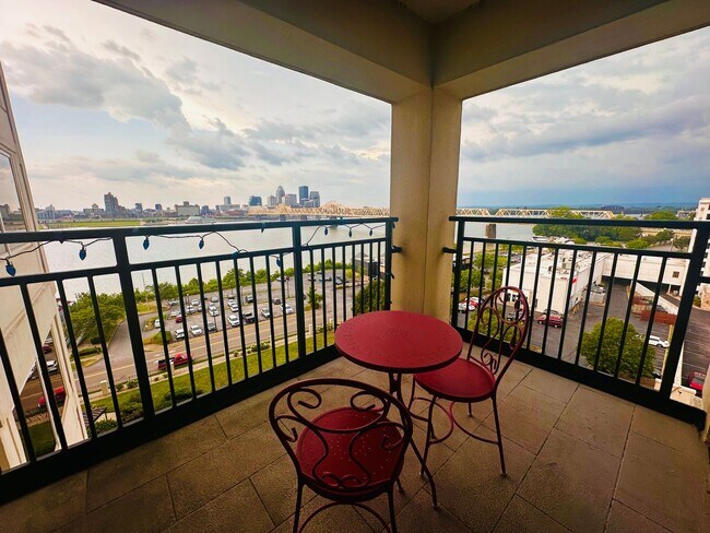 Building Photo - 1BR/1BA Condo for Rent w/AMENITIES in Jeff...