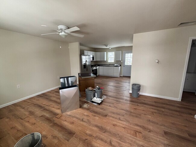 Foto del edificio - 304 W Watson St